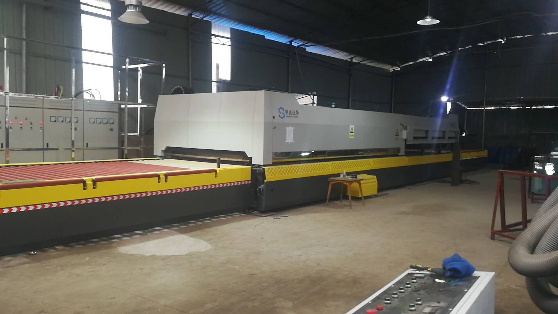 強(qiáng)制對(duì)流鋼化爐多少錢臺(tái)，選購(gòu)時(shí)應(yīng)注意些什么？