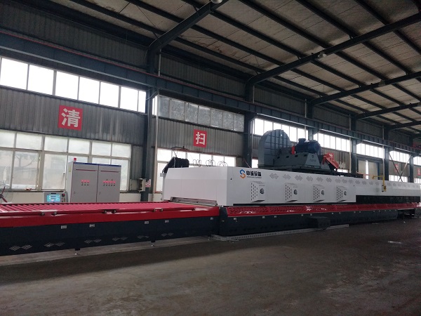 Low-E玻璃鋼化時(shí)為什么要用強(qiáng)制對(duì)流鋼化爐？有哪些優(yōu)勢(shì)？